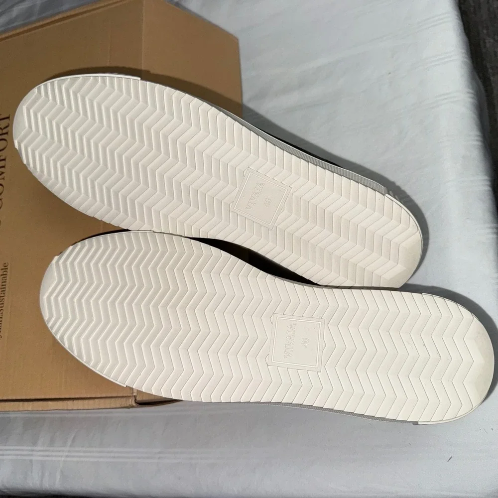VIVAIA Knit Sneakers Lightweight Casual Shoes Black White Sole‎ Size 9 EUR 40